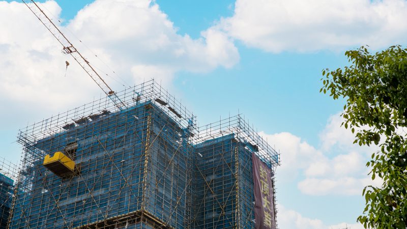 建筑工程施工流程：关键步骤与报价解析**